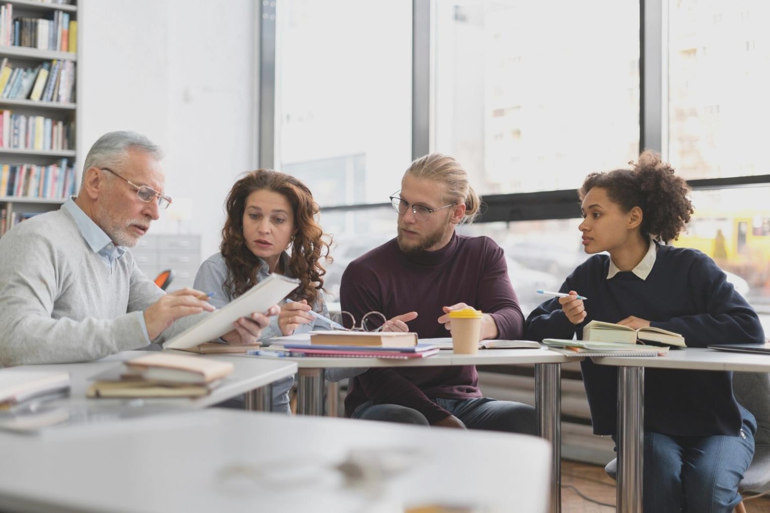 Discussion d'affaires professionnelle